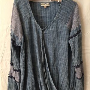 Knox Rose woven blue top with lace inserts